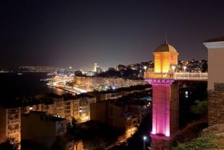 1328537461_Philips___zmir_tarihi_asansor_binasi